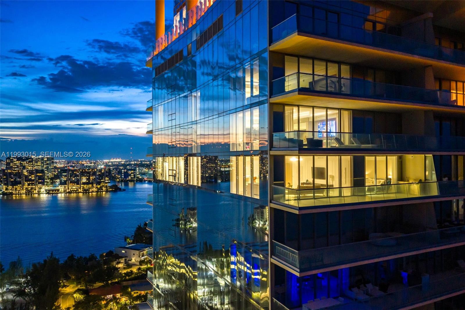 image Turnberry Ocean Club0