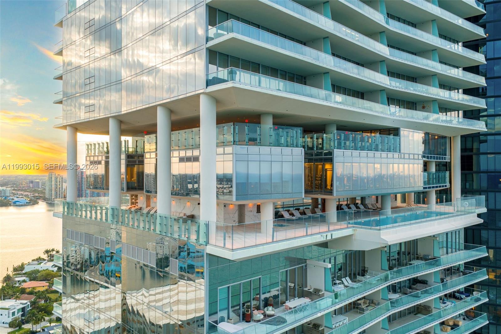 image Turnberry Ocean Club10