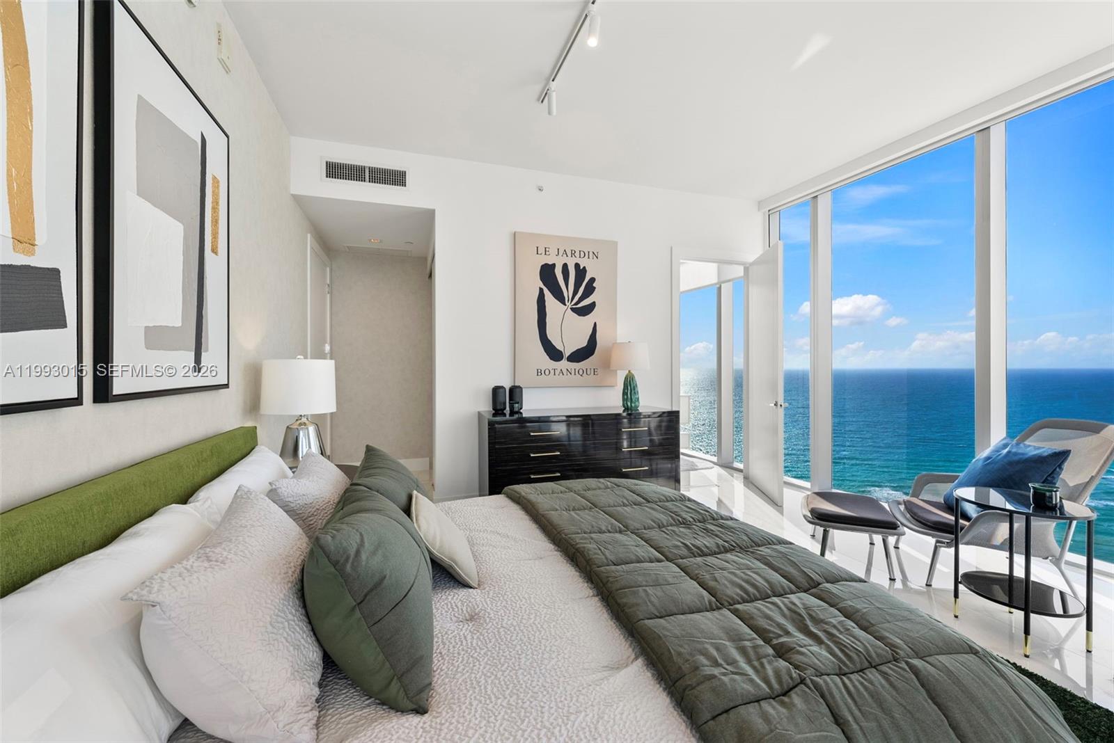 image Turnberry Ocean Club39