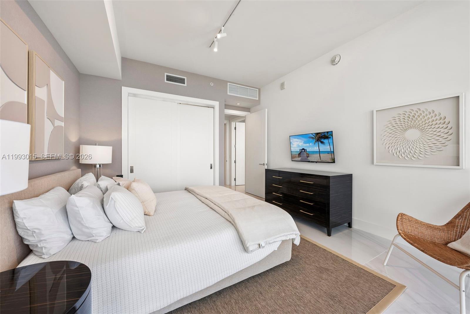 image Turnberry Ocean Club43