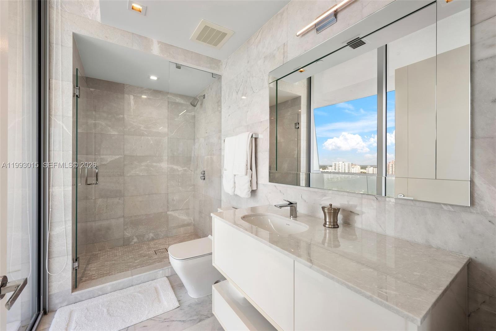 image Turnberry Ocean Club44