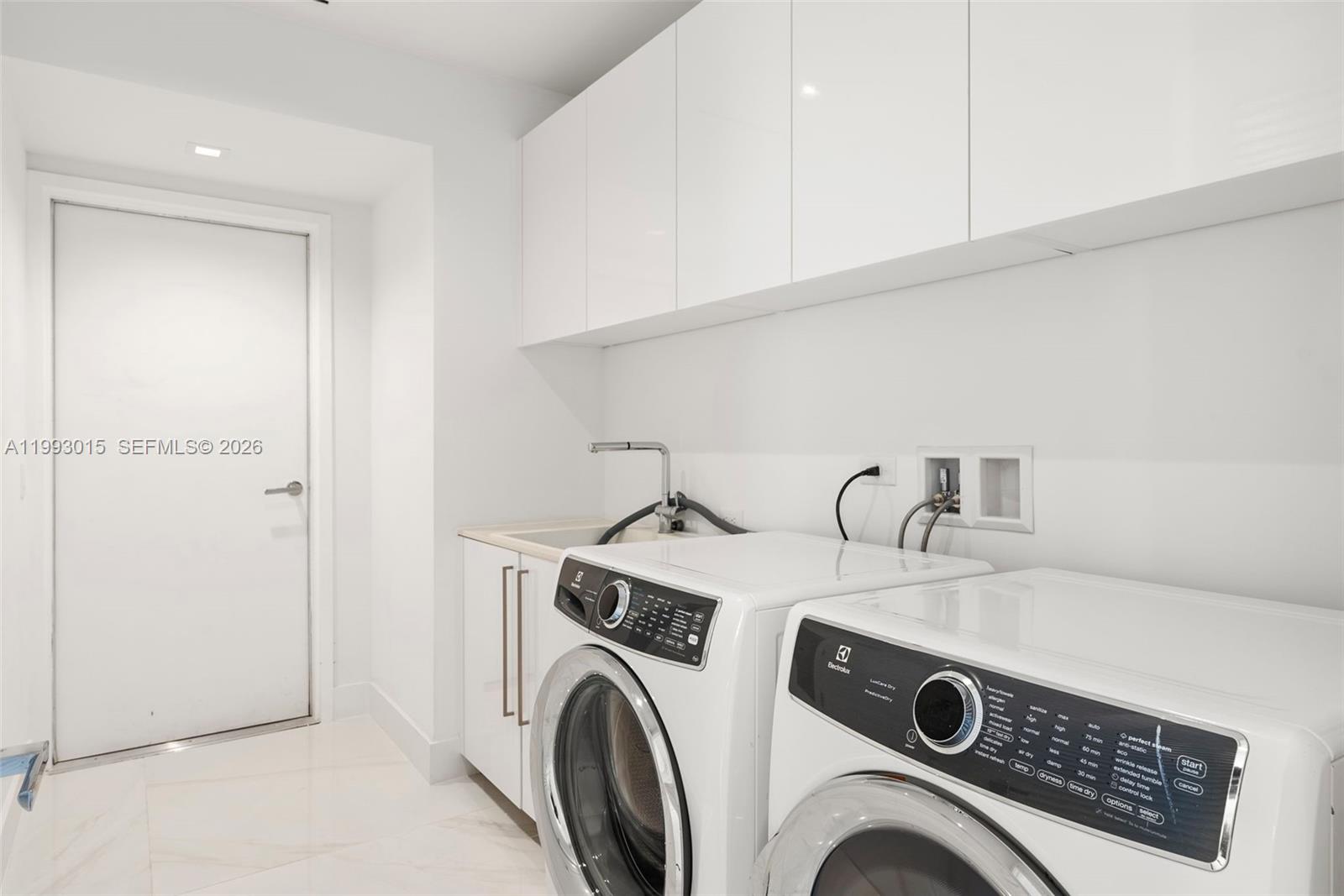 image Turnberry Ocean Club49