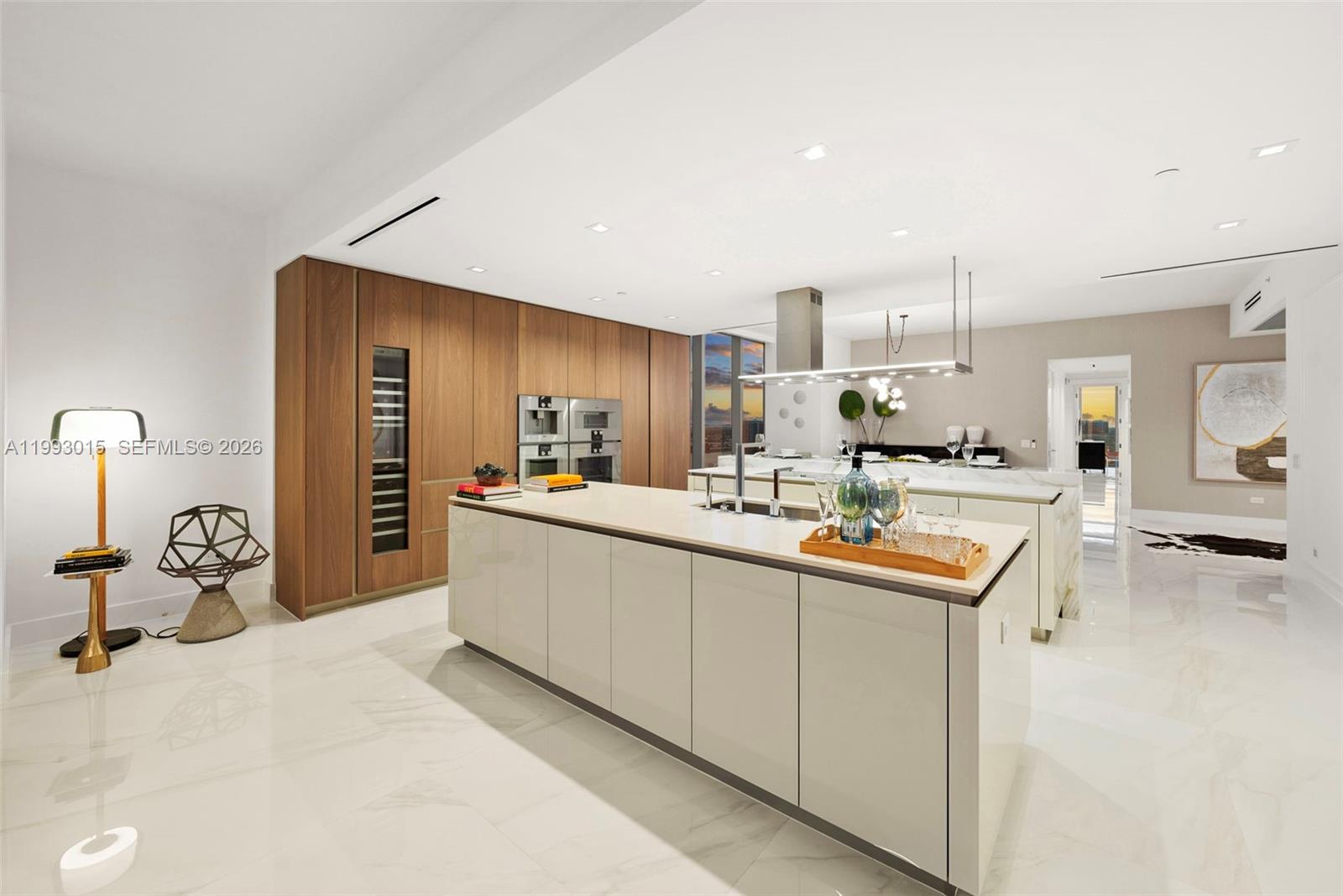 image Turnberry Ocean Club61