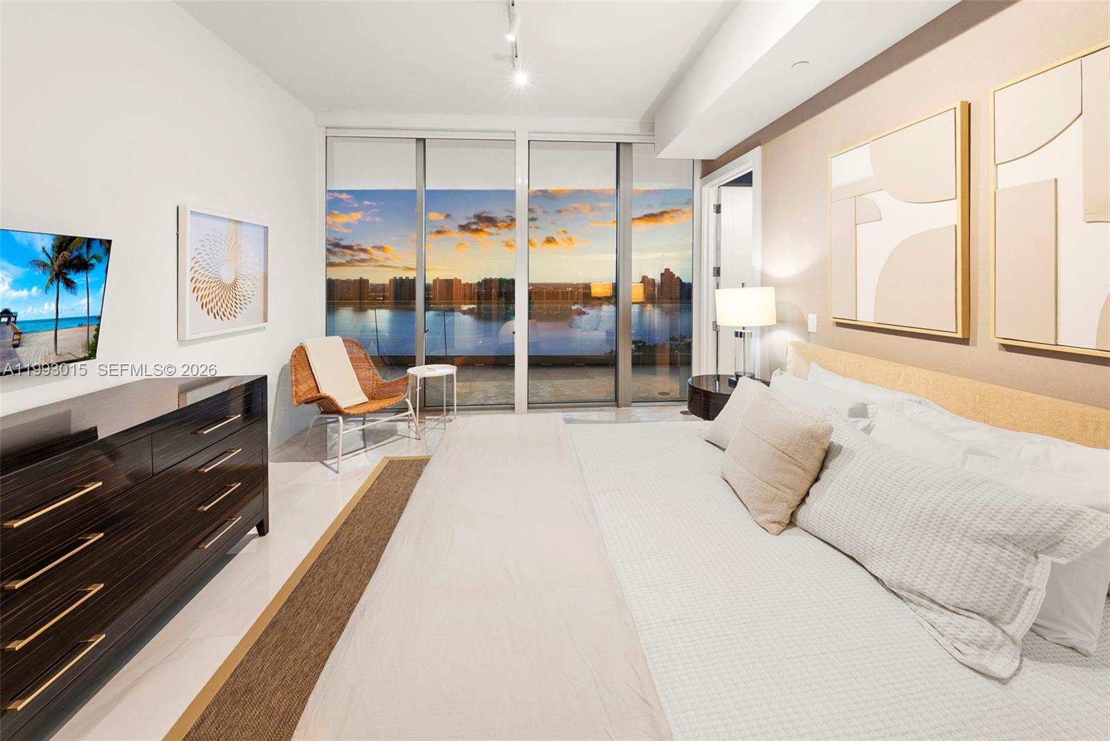 image Turnberry Ocean Club69