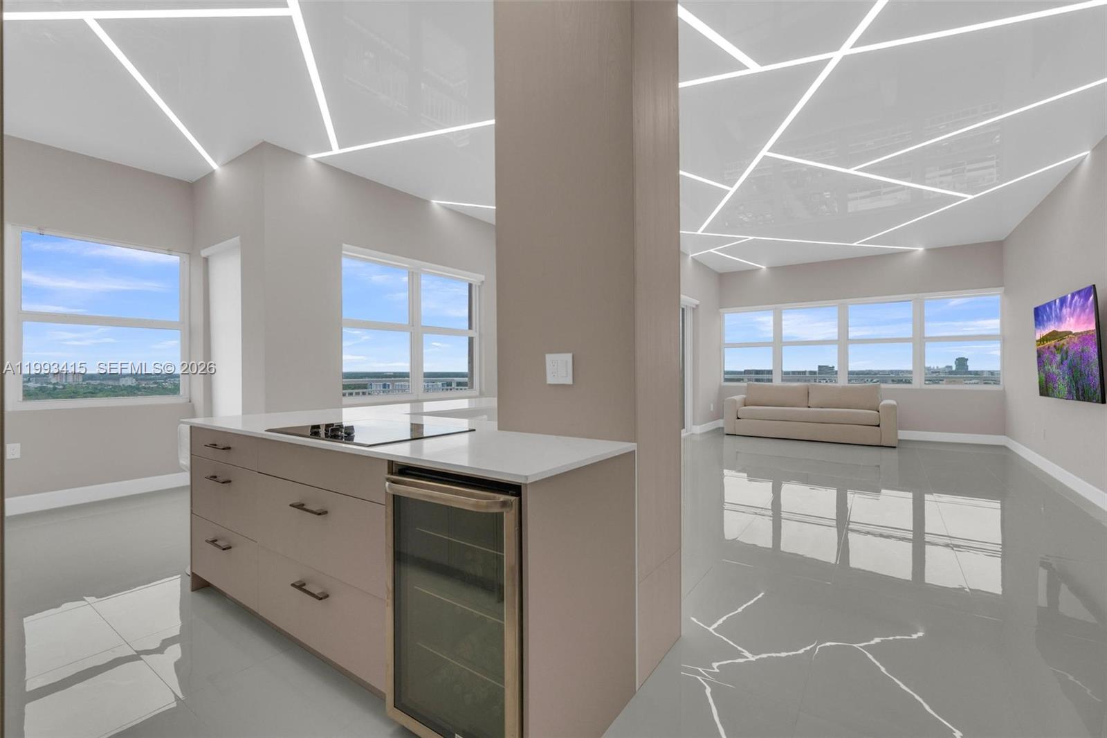18011 Biscayne Blvd #PH04 Aventura, FL 33160