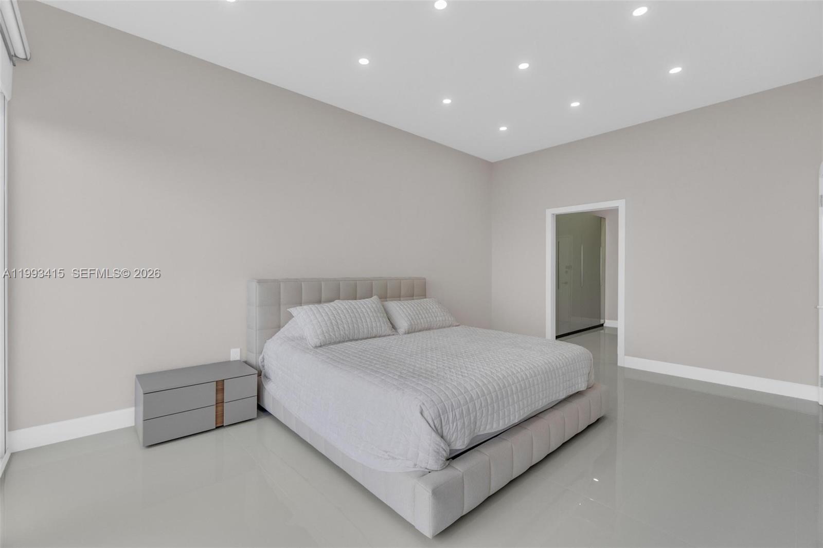 18011 Biscayne Blvd #PH04 Aventura, FL 33160