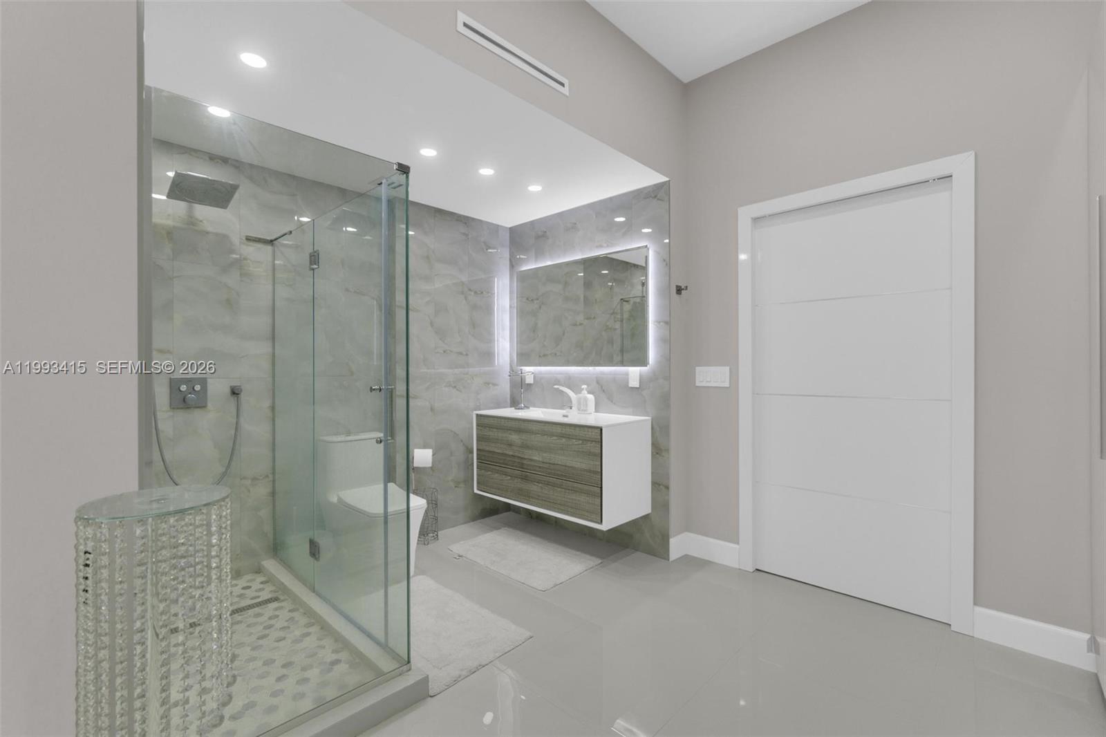 18011 Biscayne Blvd #PH04 Aventura, FL 33160