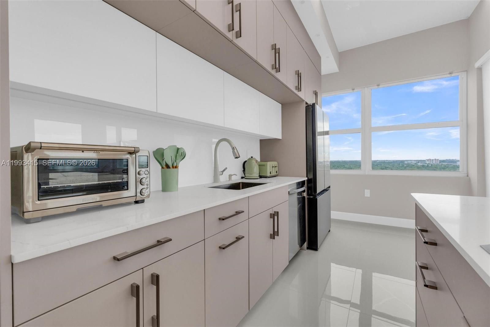18011 Biscayne Blvd #PH04 Aventura, FL 33160