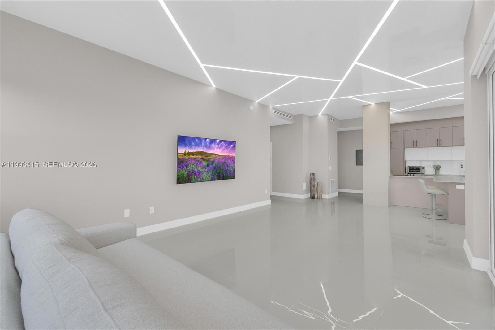 18011 Biscayne Blvd #PH04 Aventura, FL 33160