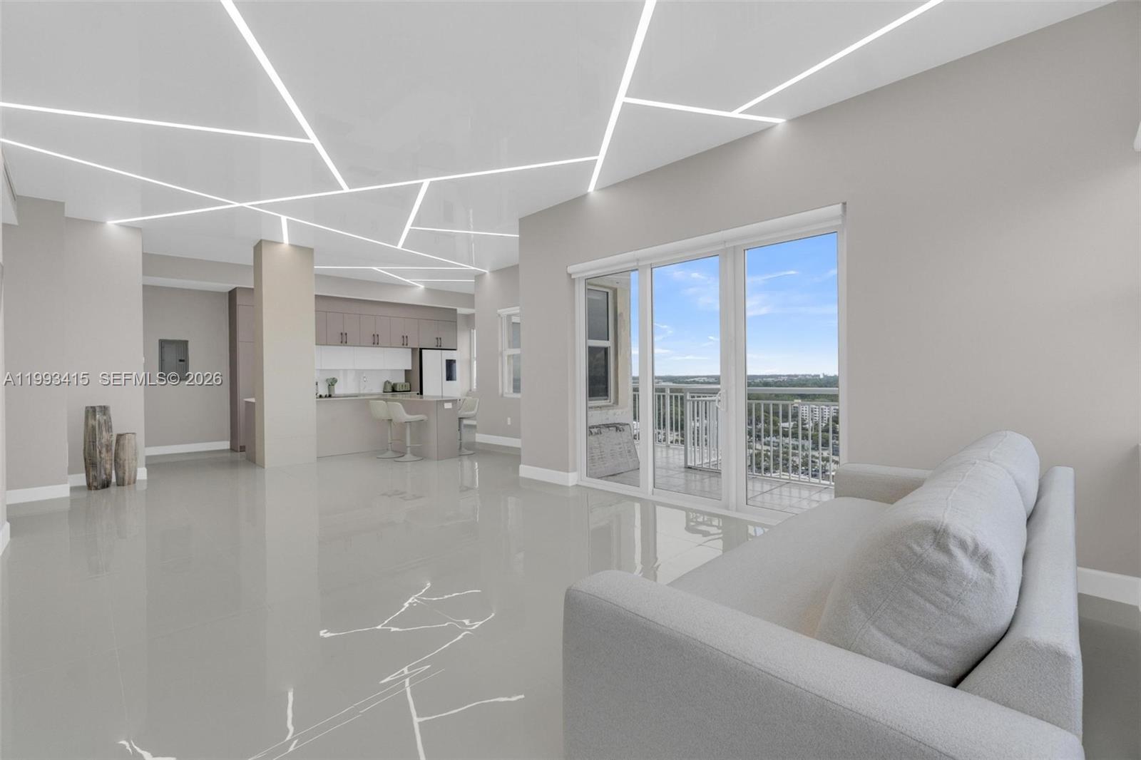 18011 Biscayne Blvd #PH04 Aventura, FL 33160