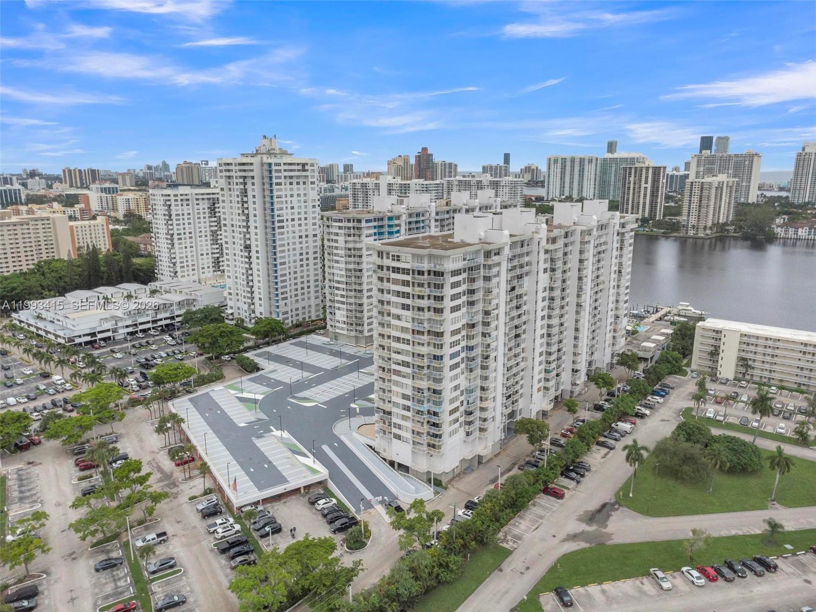 18011 Biscayne Blvd #PH04 Aventura, FL 33160