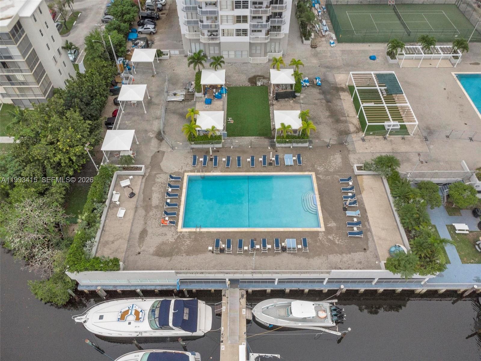 18011 Biscayne Blvd #PH04 Aventura, FL 33160