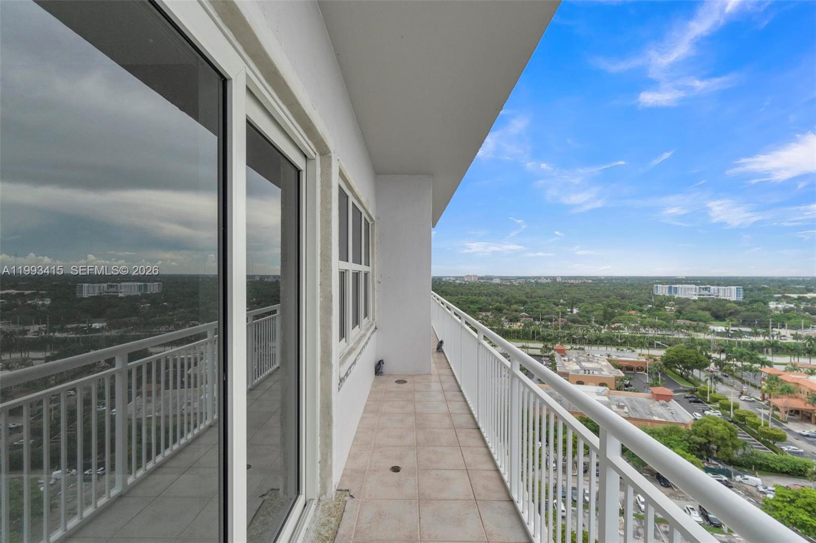 18011 Biscayne Blvd #PH04 Aventura, FL 33160