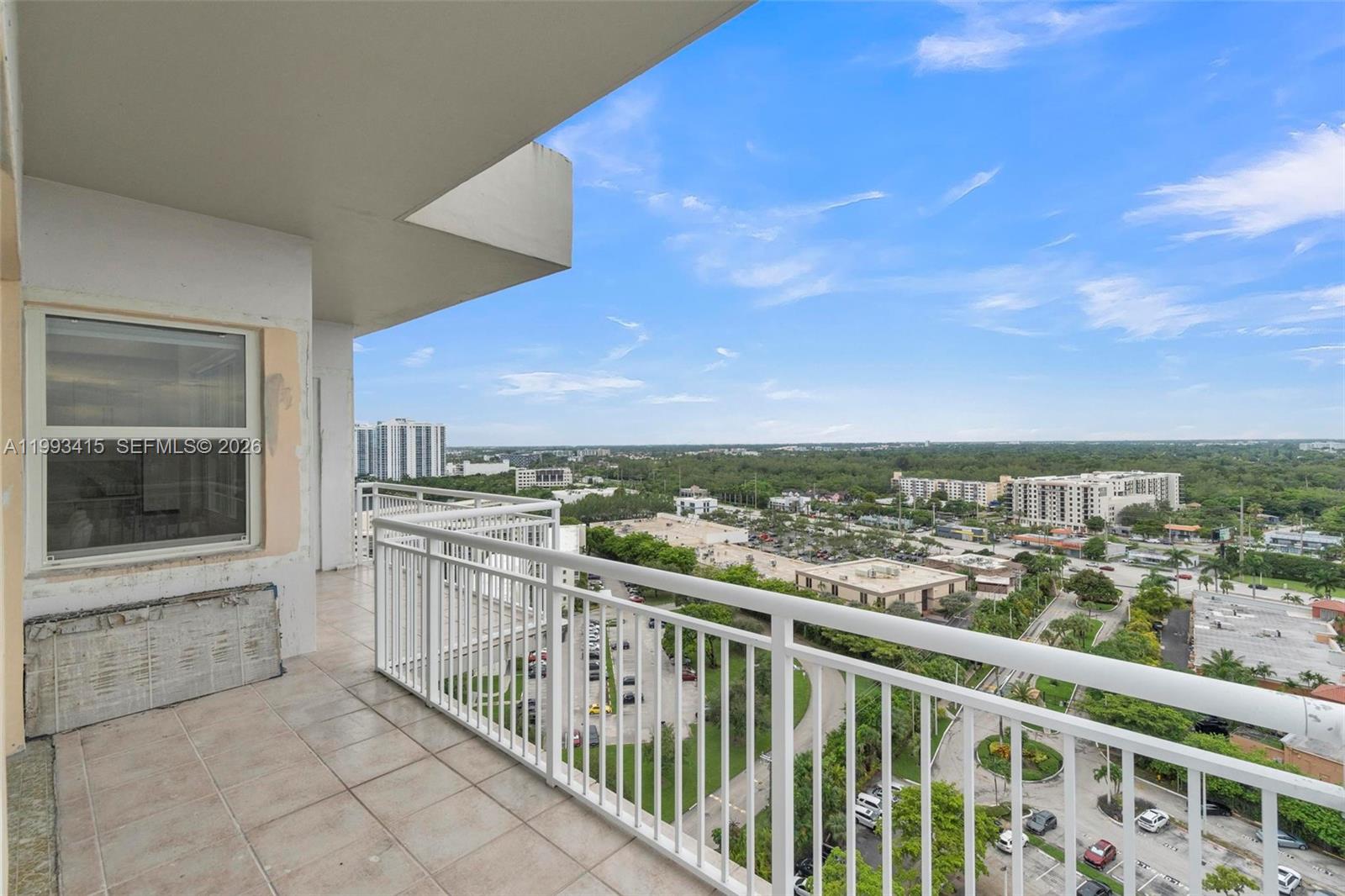 18011 Biscayne Blvd #PH04 Aventura, FL 33160
