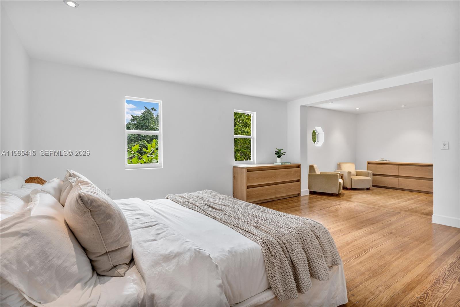 5812 Alton Rd Miami Beach, FL 33140