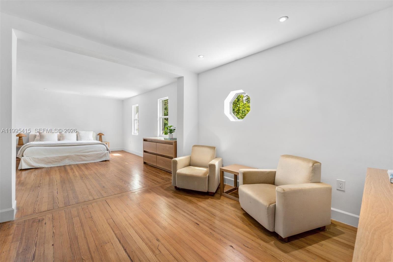 5812 Alton Rd Miami Beach, FL 33140