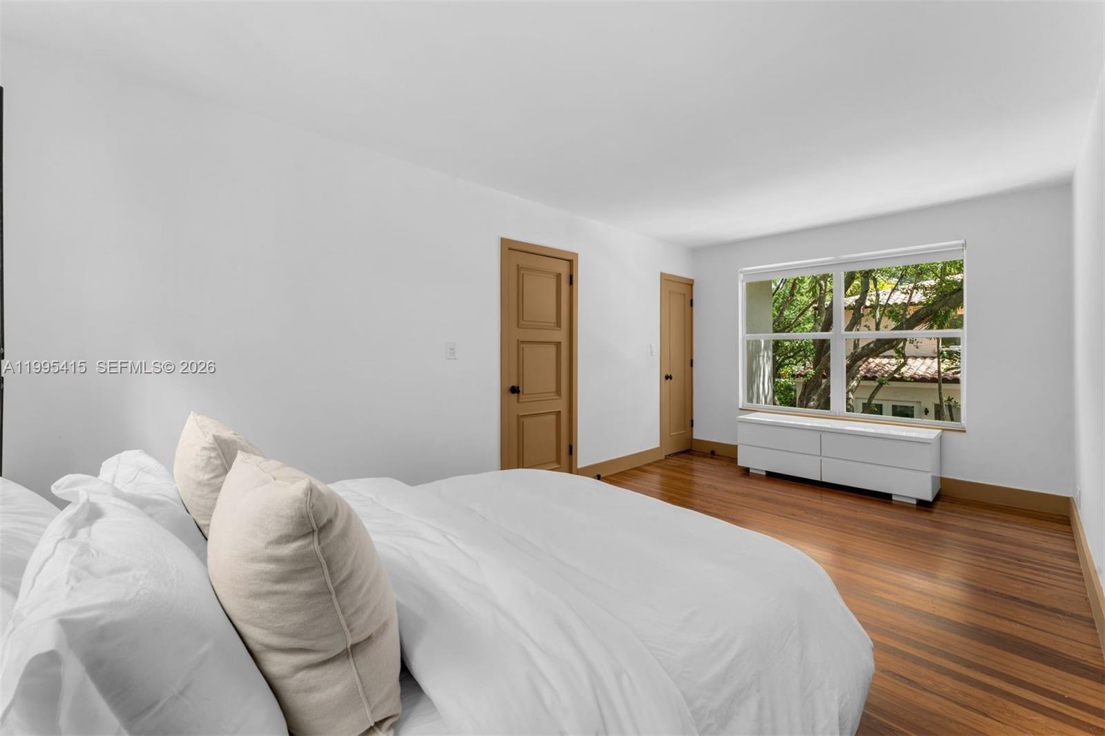 5812 Alton Rd Miami Beach, FL 33140