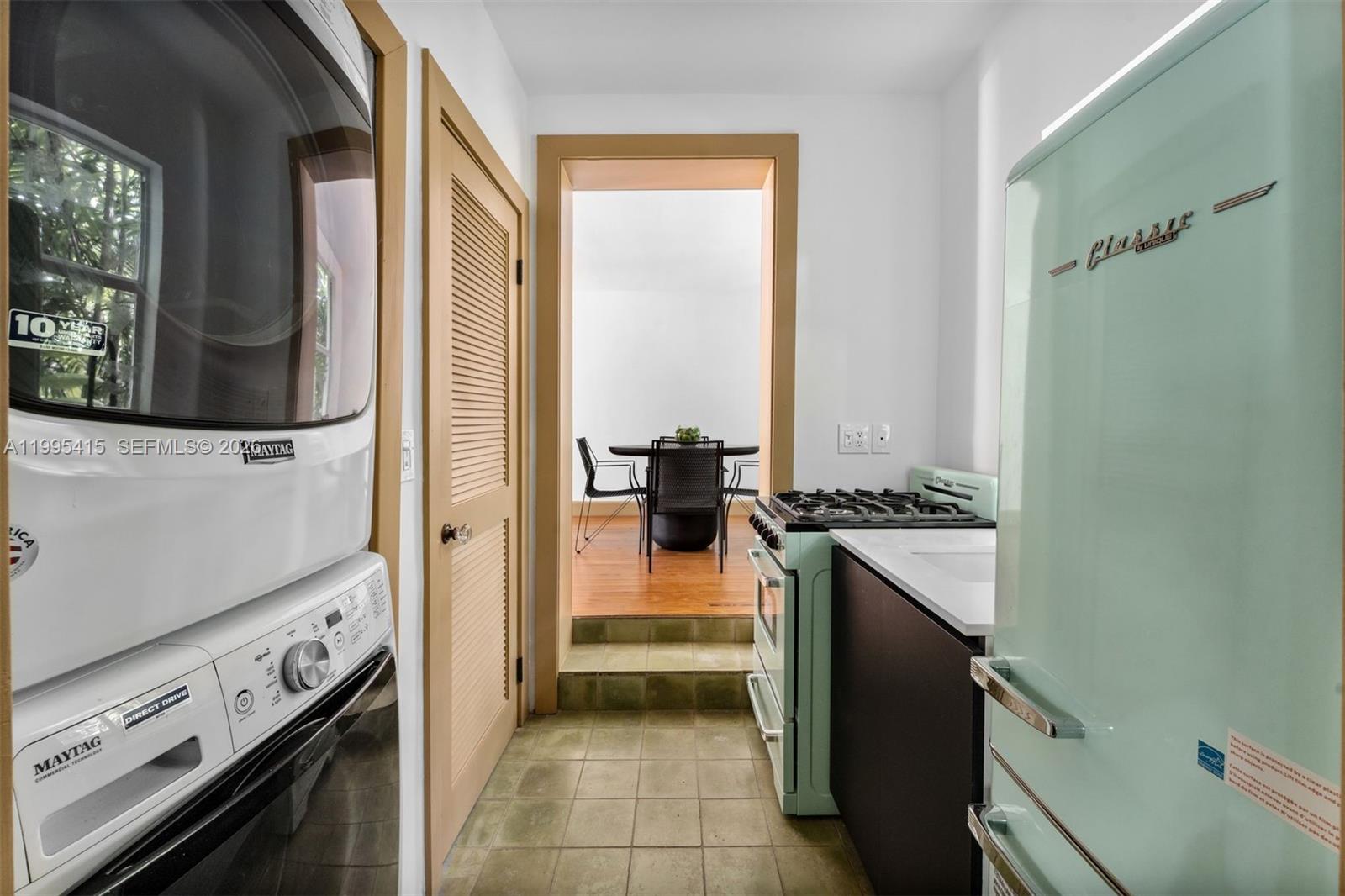 5812 Alton Rd Miami Beach, FL 33140