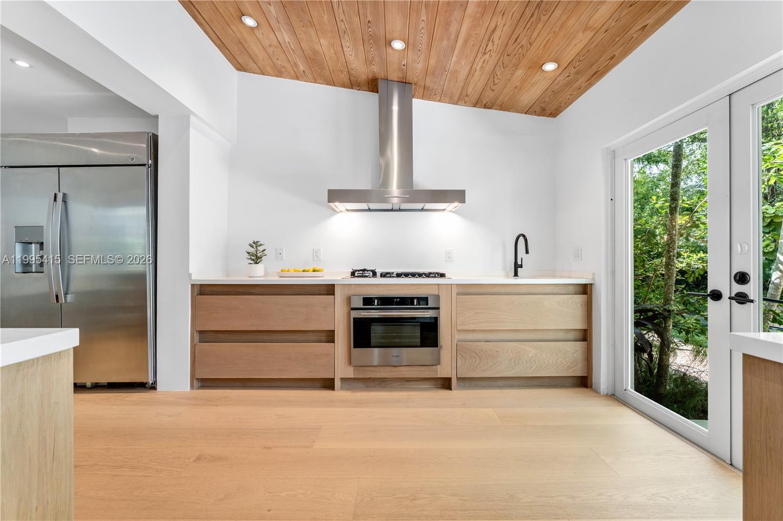 5812 Alton Rd Miami Beach, FL 33140