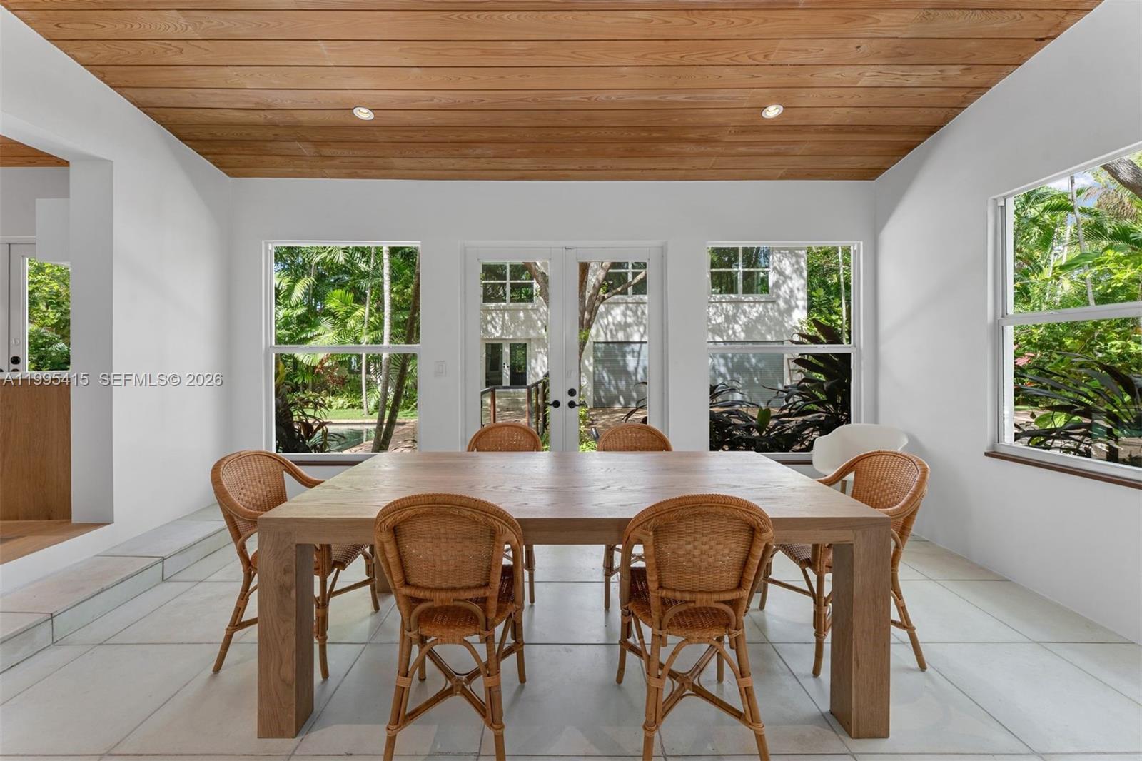 5812 Alton Rd Miami Beach, FL 33140