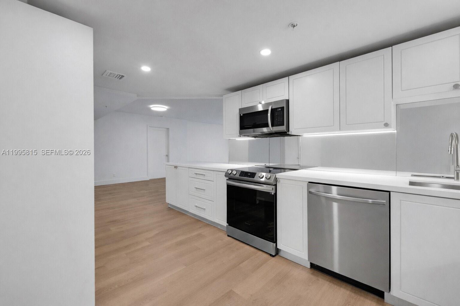 555 NE 34th St #204 Miami, FL 33137