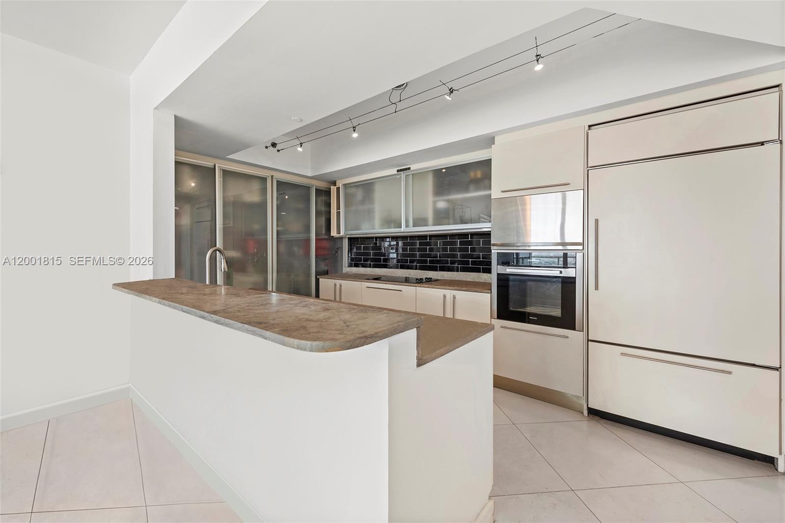 450 Alton Rd #2704 Miami Beach, FL 33139