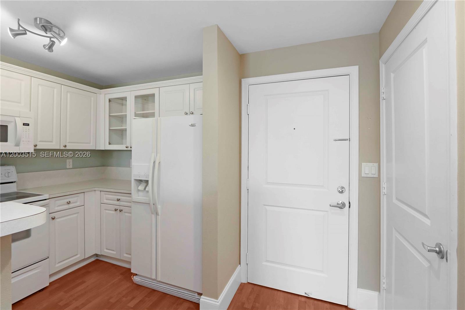 image Ten Aragon Condo11
