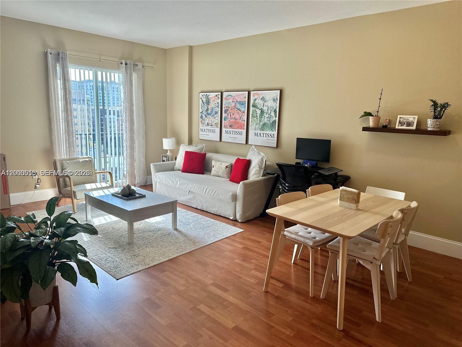 image Ten Aragon Condo5