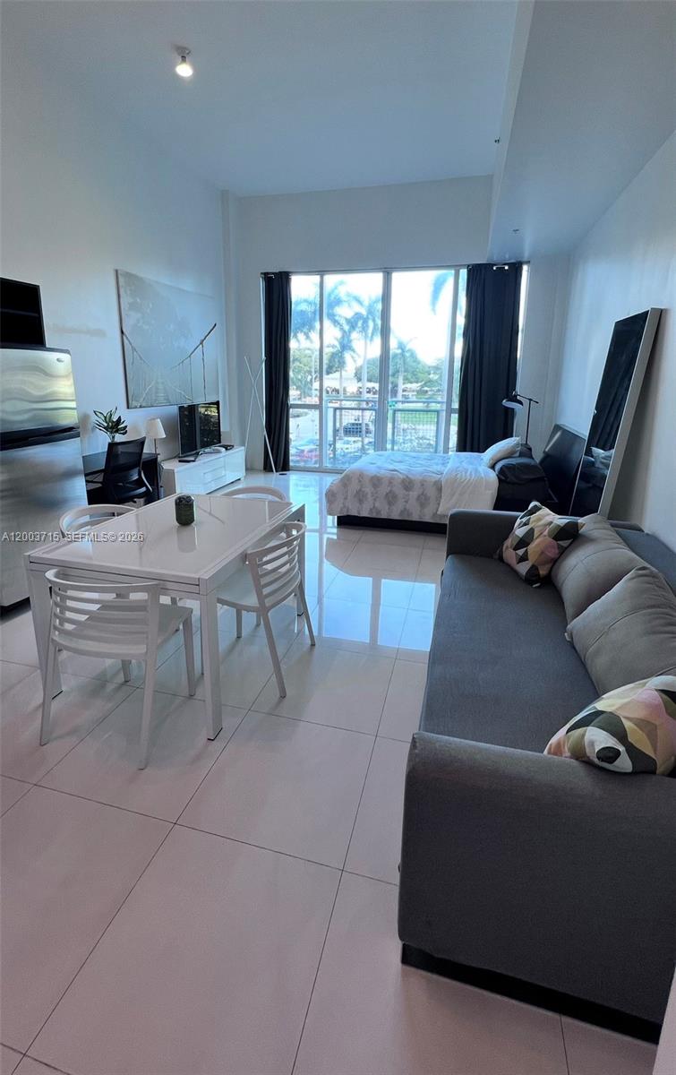 244 Biscayne Blvd #237