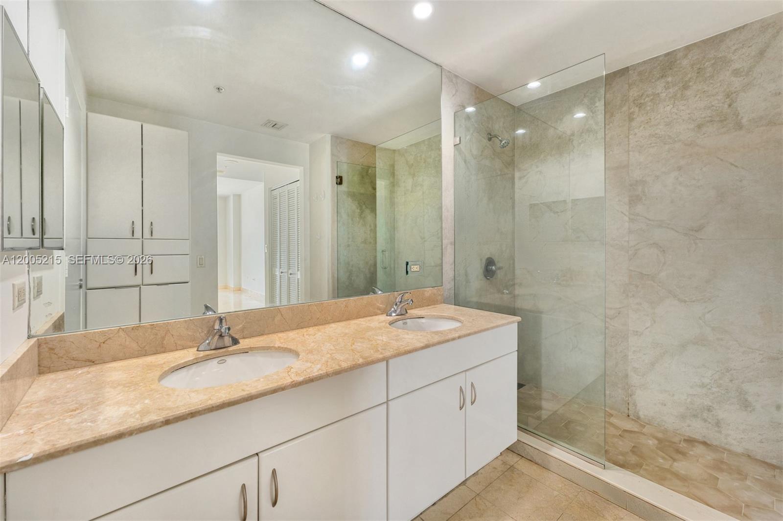 801 Brickell Key Blvd #1503 Miami, FL 33131