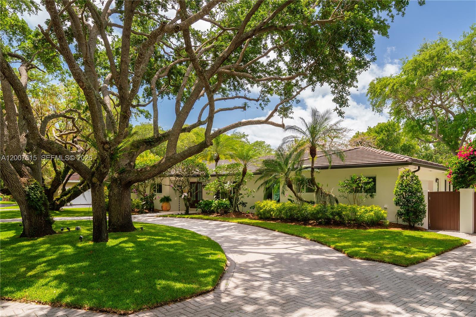 16032 SW 74th Pl Palmetto Bay, FL 33157