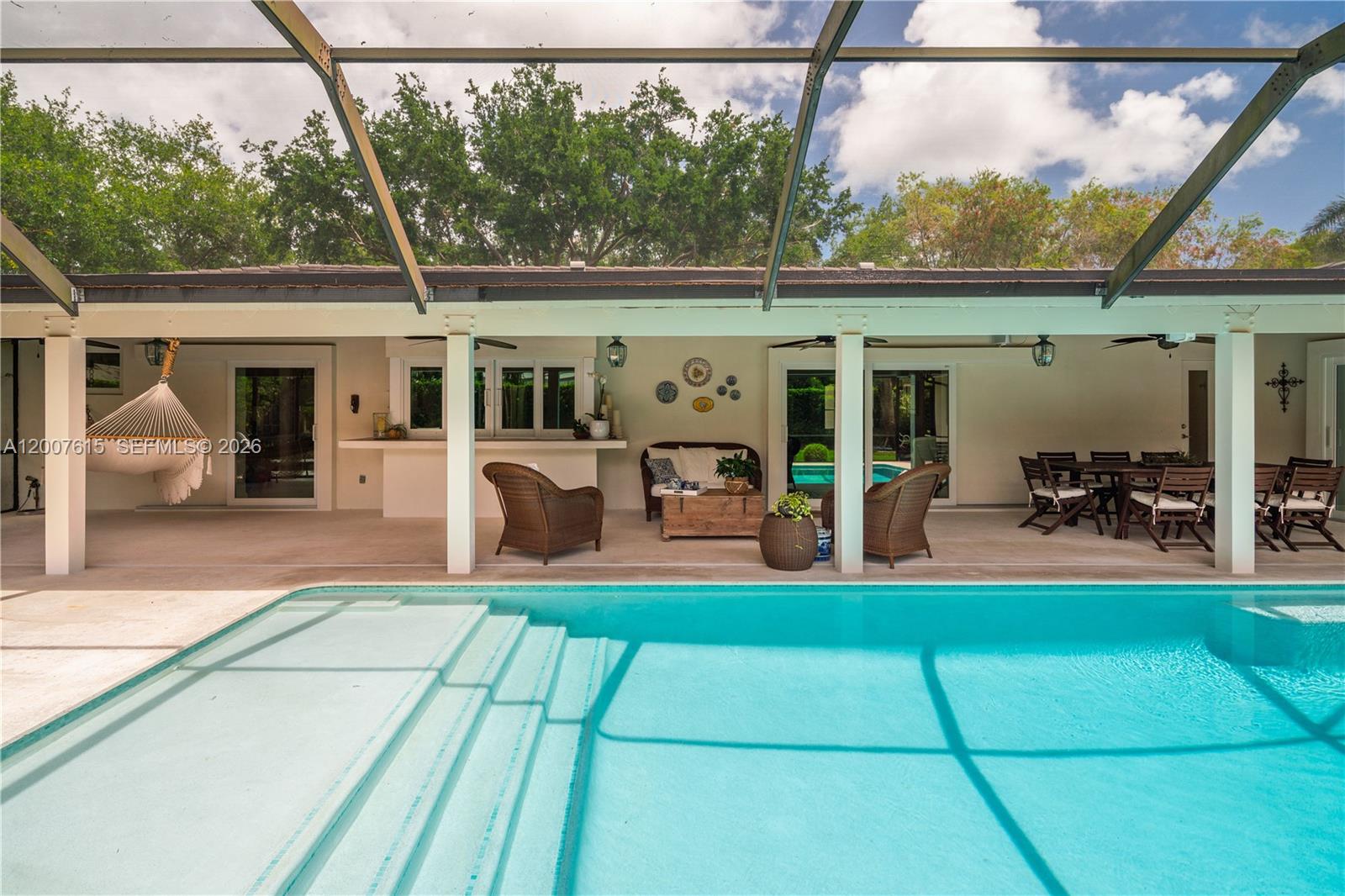 16032 SW 74th Pl Palmetto Bay, FL 33157