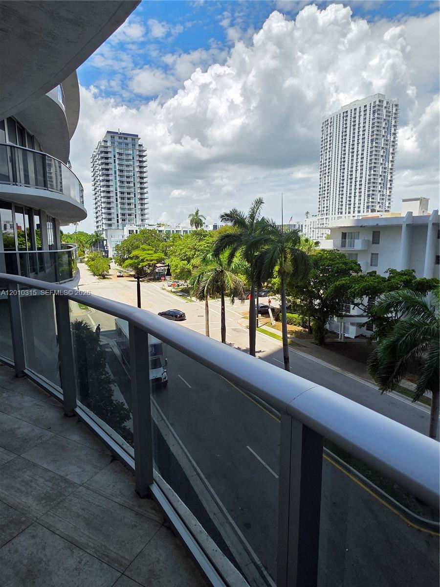 image Aria on the Bay21