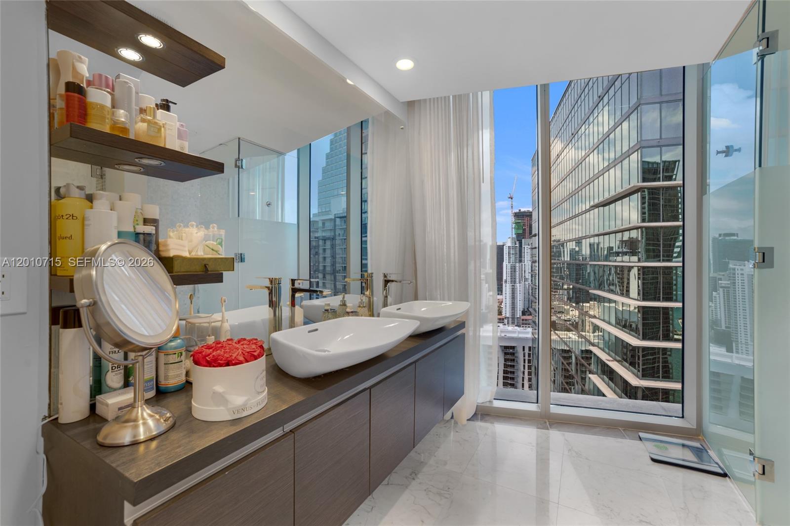 200 Biscayne Blvd Way #4401 Miami, FL 33131
