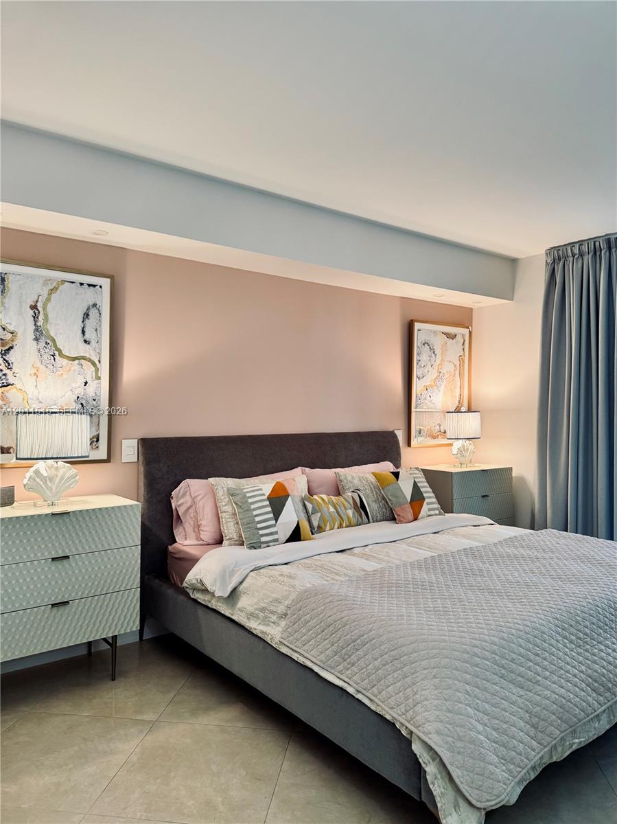 17555 Atlantic Blvd #UPH7 Sunny Isles Beach, FL 33160