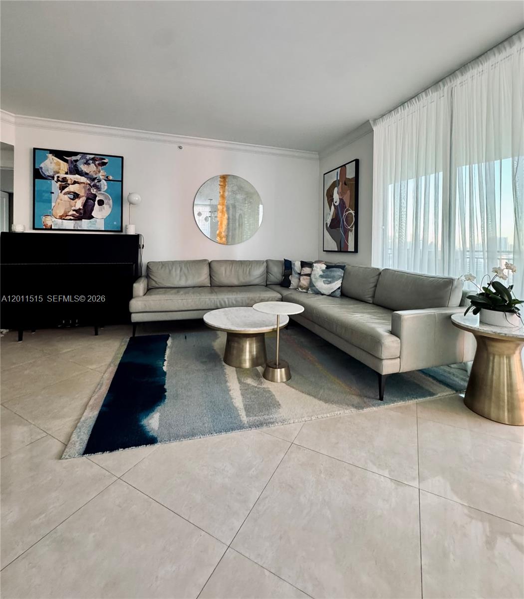 17555 Atlantic Blvd #UPH7 Sunny Isles Beach, FL 33160