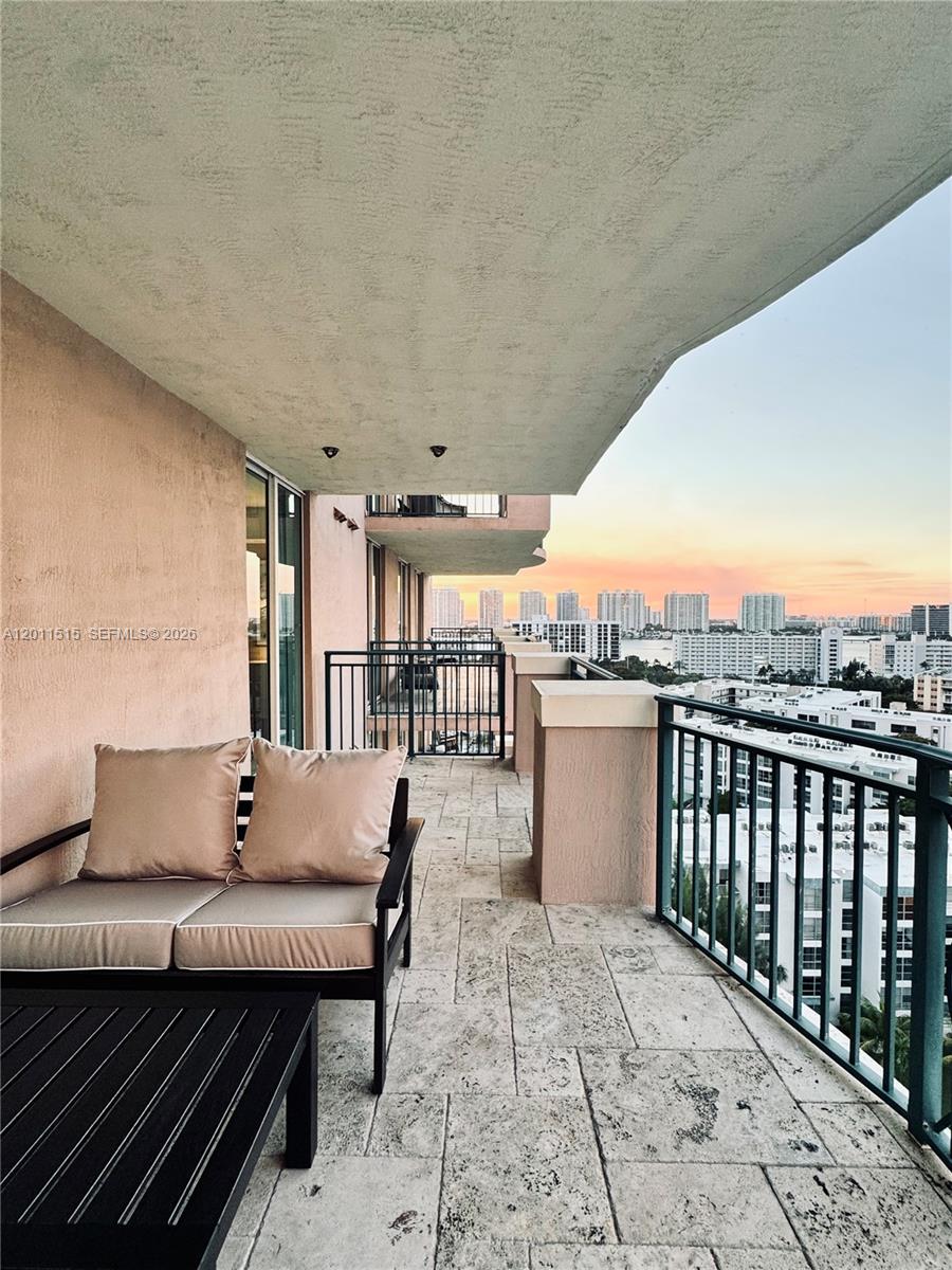 17555 Atlantic Blvd #UPH7 Sunny Isles Beach, FL 33160