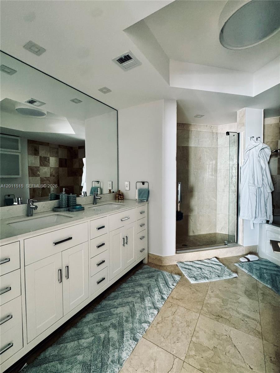 17555 Atlantic Blvd #UPH7 Sunny Isles Beach, FL 33160
