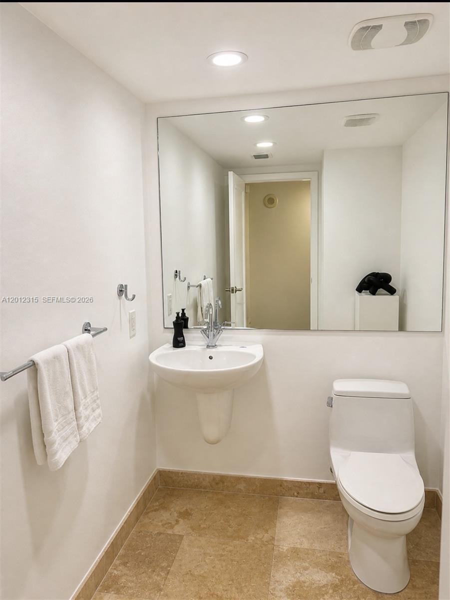41 SE 5th St #2011 Miami, FL 33131