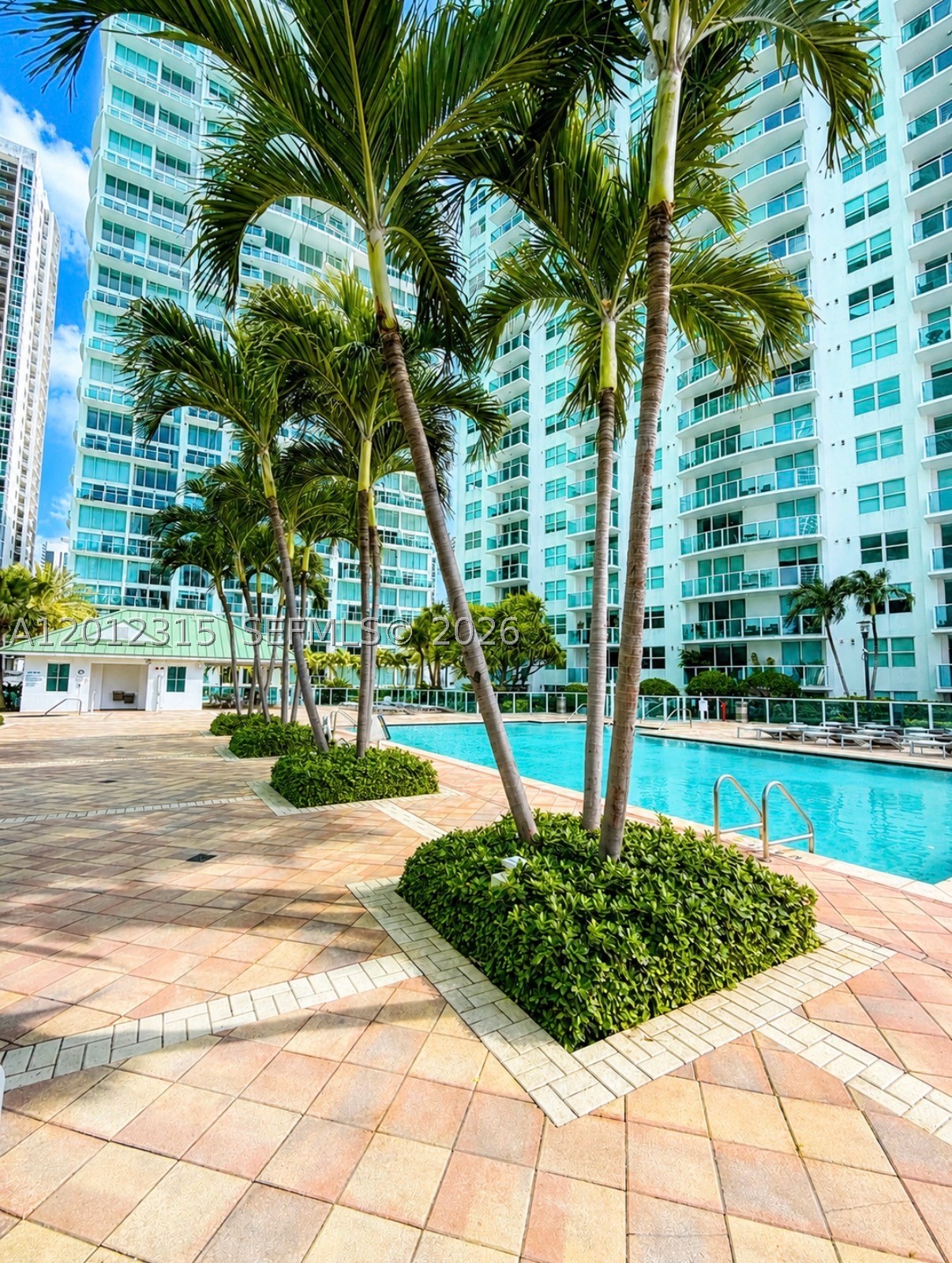 image Brickell on the River South20