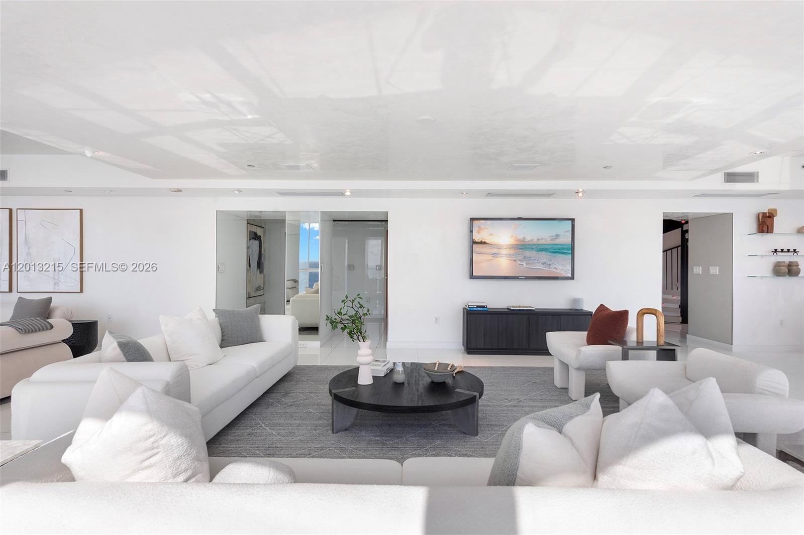 Undisclosed Address Miami Beach, FL 33139