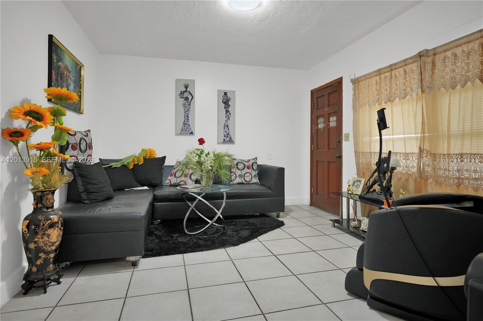 201 NW 25th Ave Miami, FL 33125