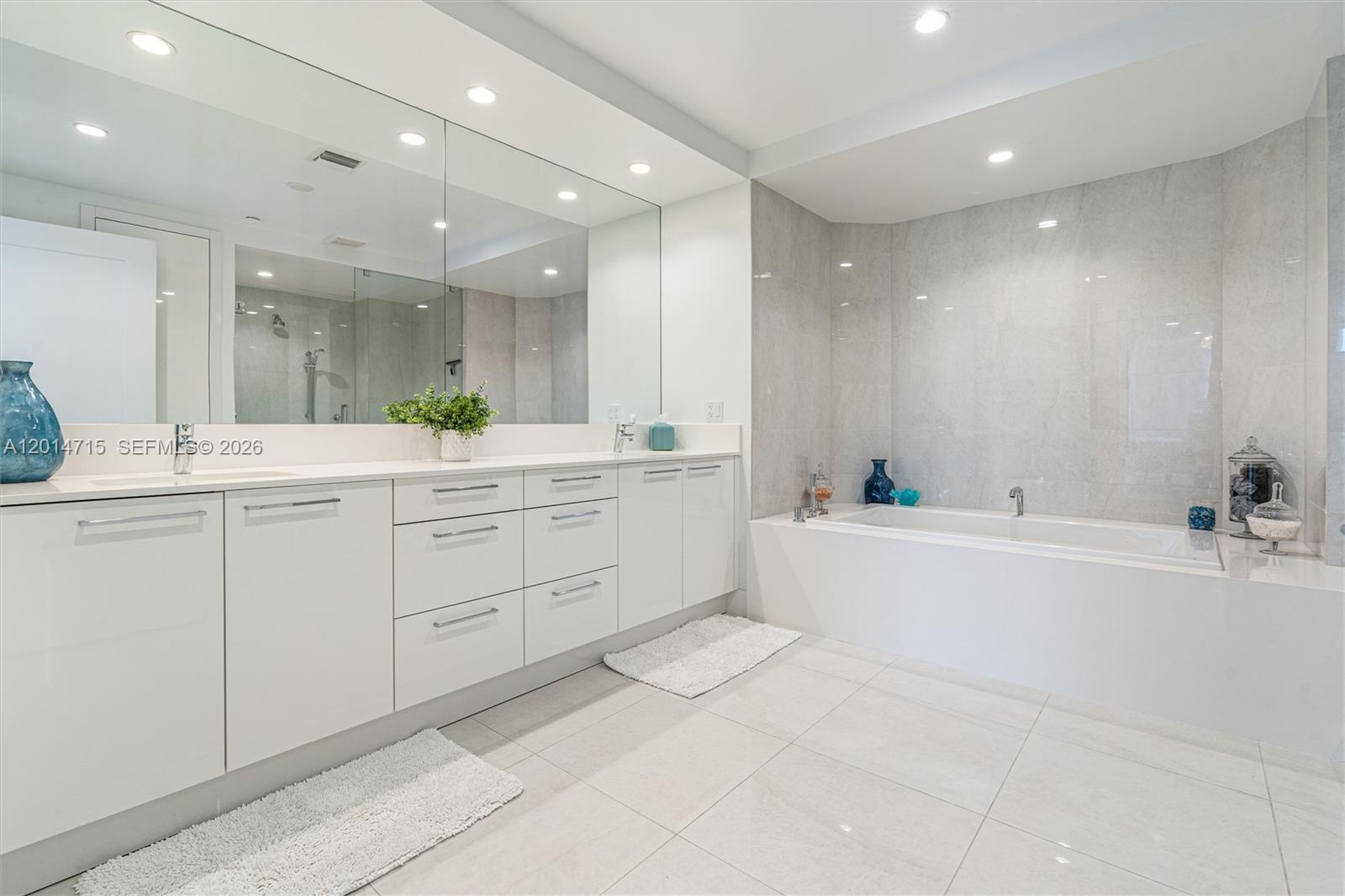 100 E Las Olas Blvd #4203 Fort Lauderdale, FL 33301