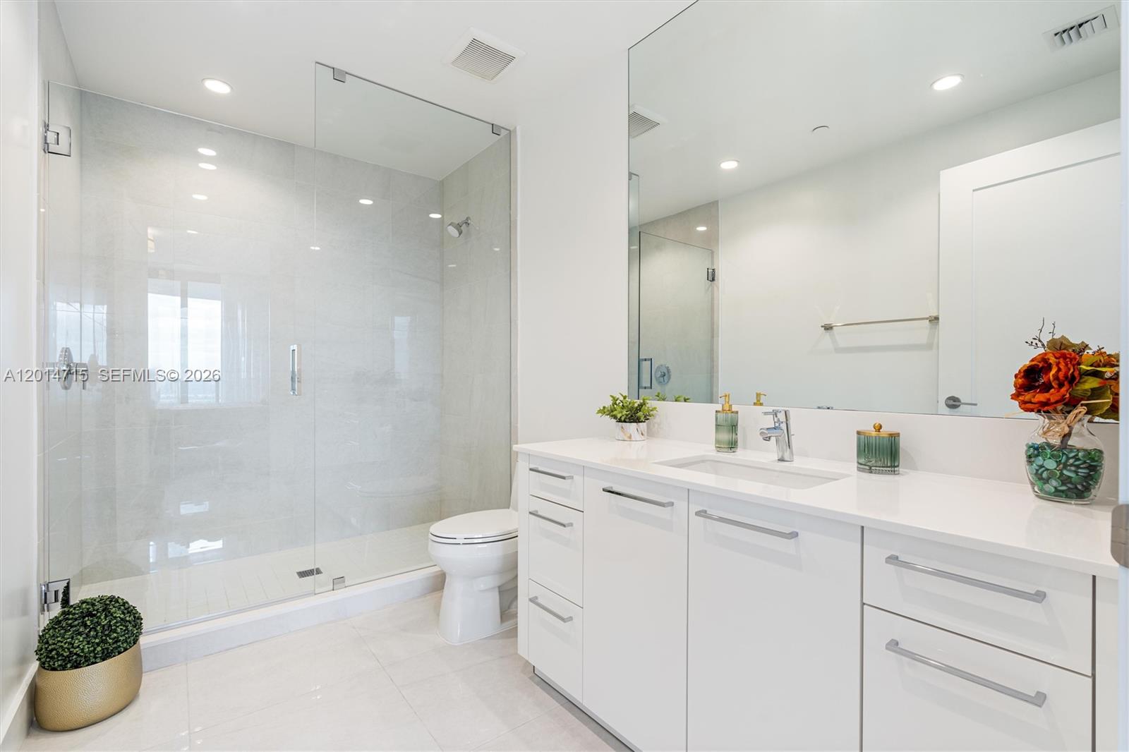 100 E Las Olas Blvd #4203 Fort Lauderdale, FL 33301