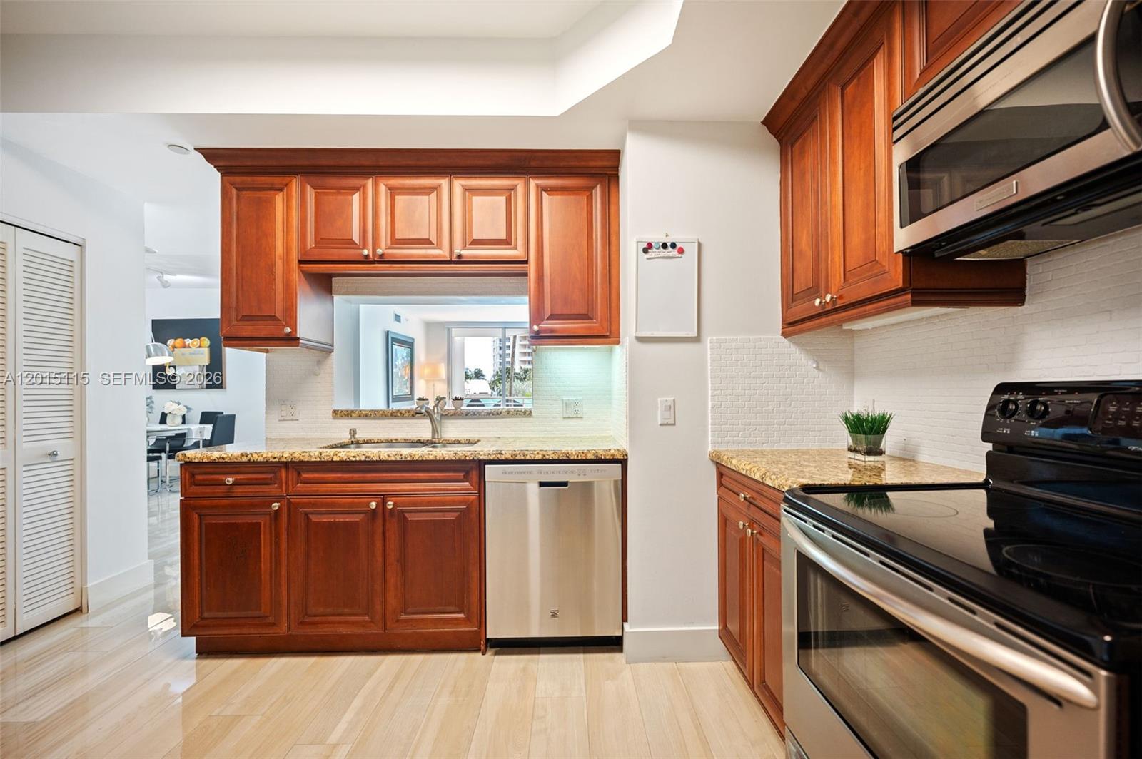 888 Brickell Key Dr #609 Miami, FL 33131