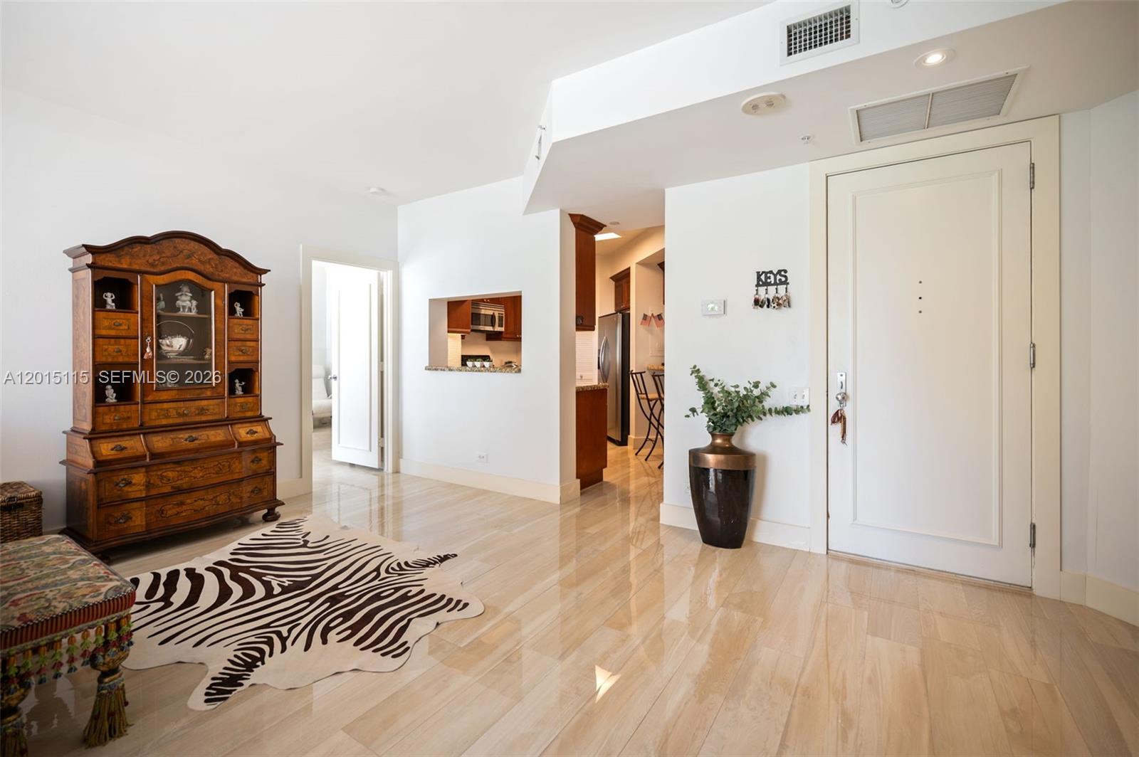888 Brickell Key Dr #609 Miami, FL 33131