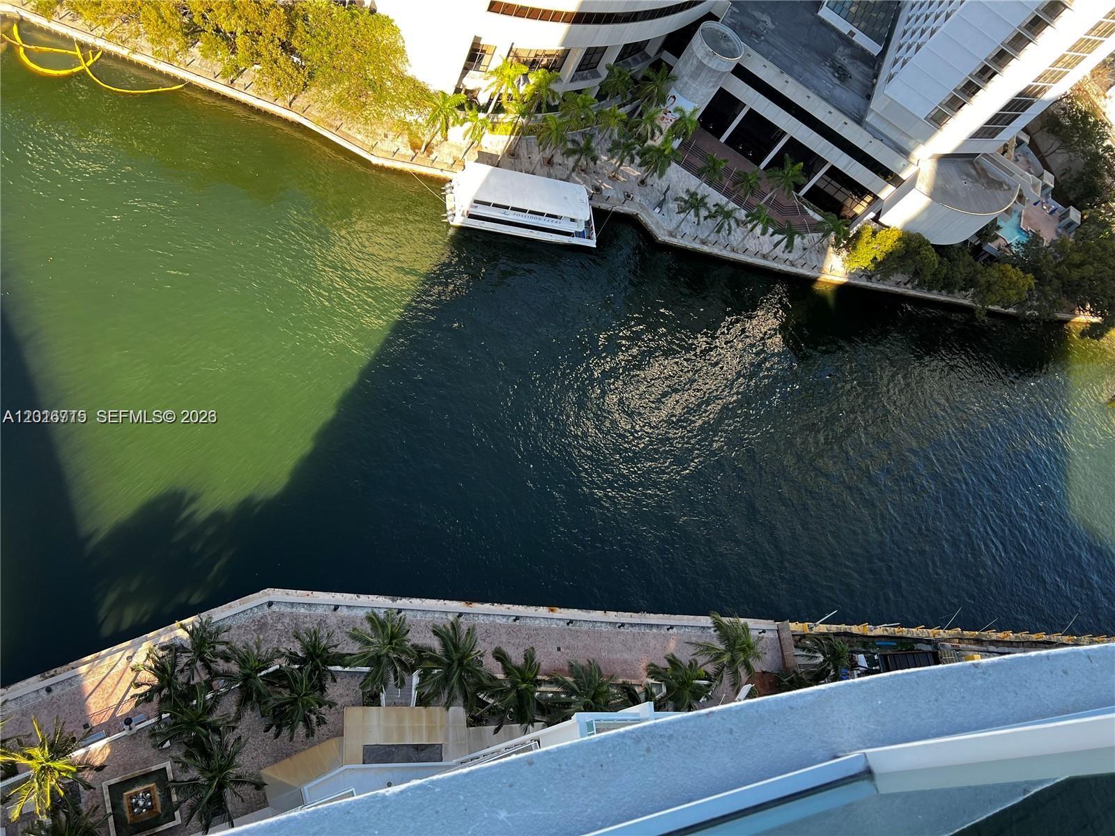 31 SE 5th St #3002 Miami, FL 33131