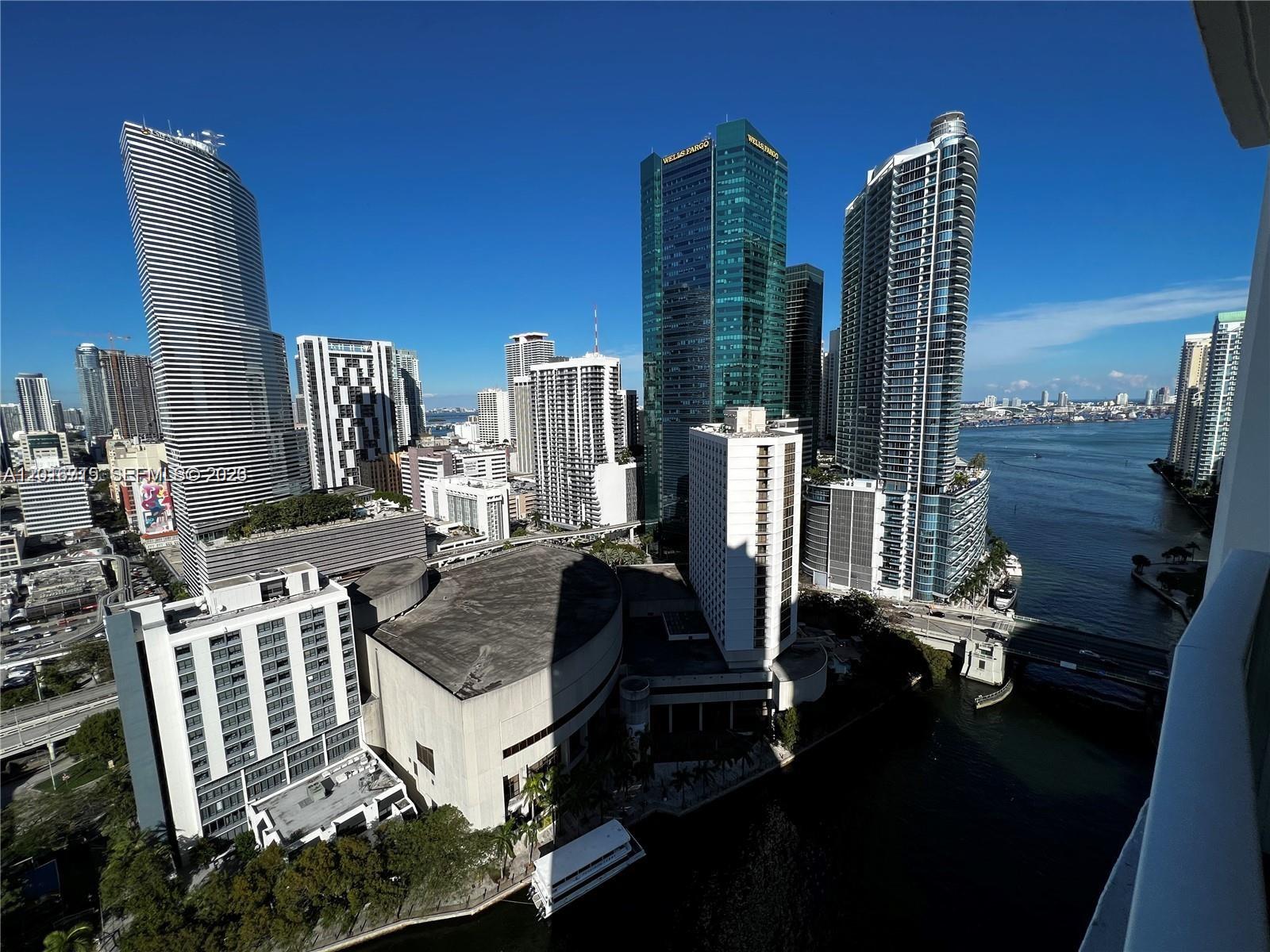 31 SE 5th St #3002 Miami, FL 33131
