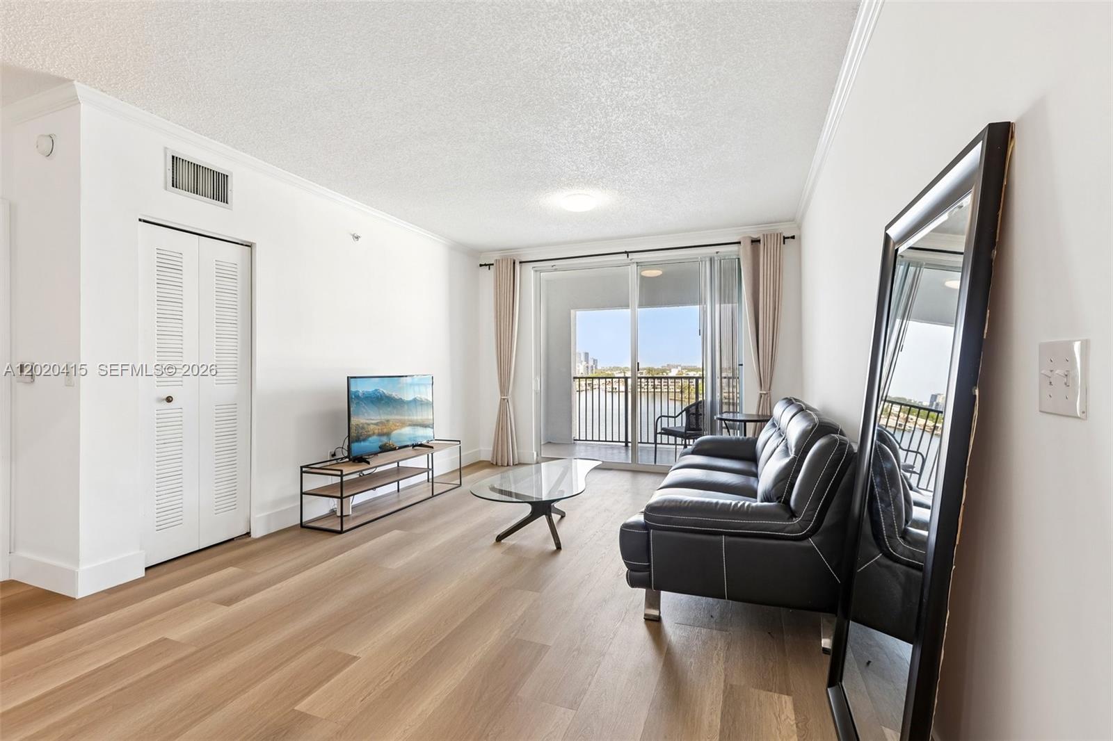 17150 N Bay Rd #2808 Sunny Isles Beach, FL 33160