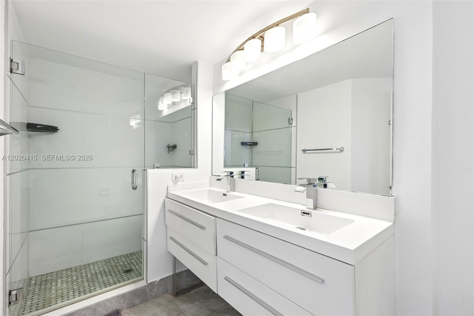 17150 N Bay Rd #2808 Sunny Isles Beach, FL 33160